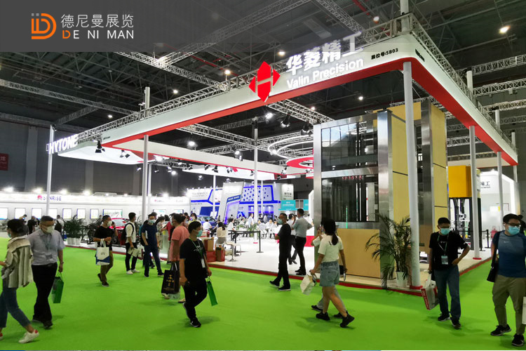 木结构展台搭建